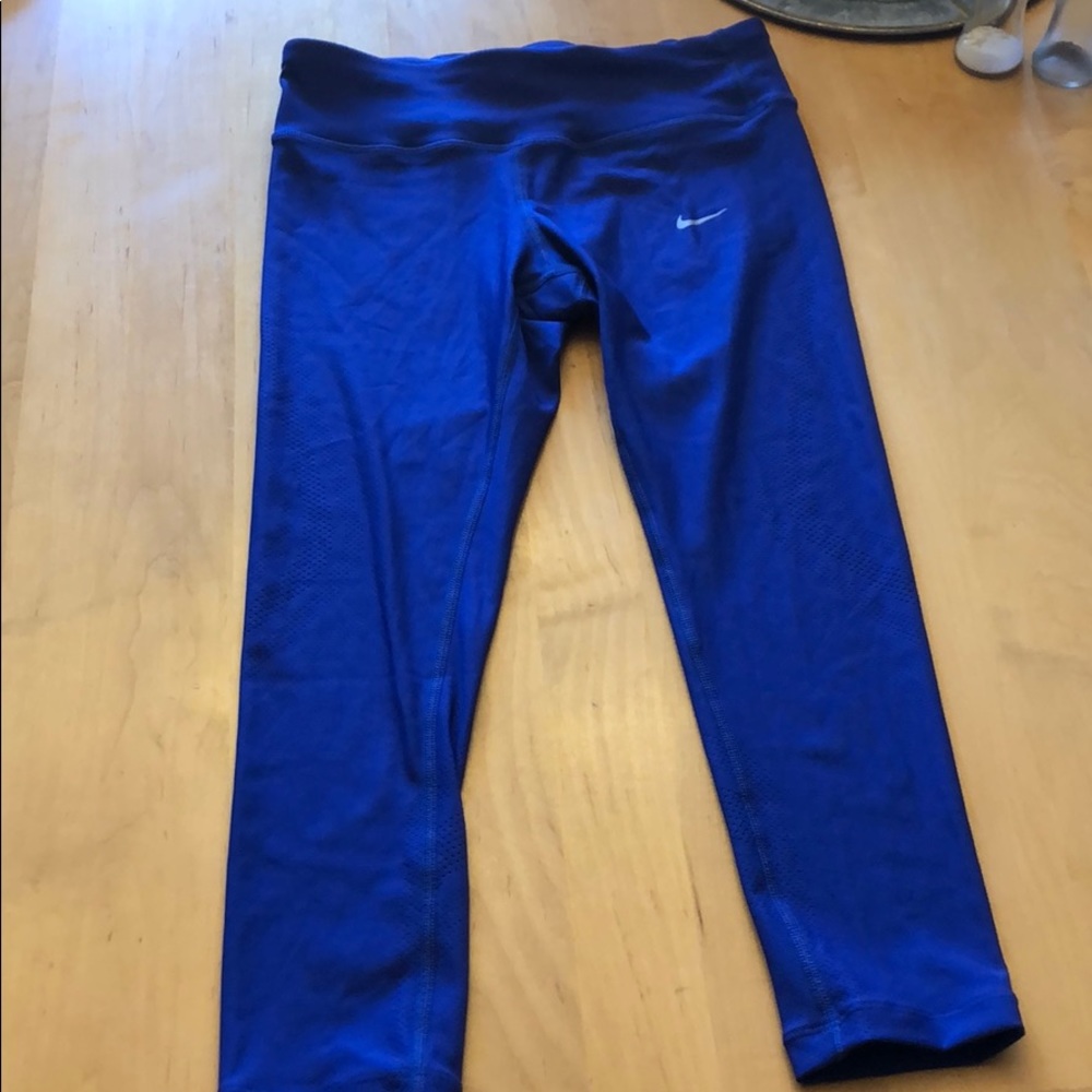 NIKE Epic Cool Running Crops